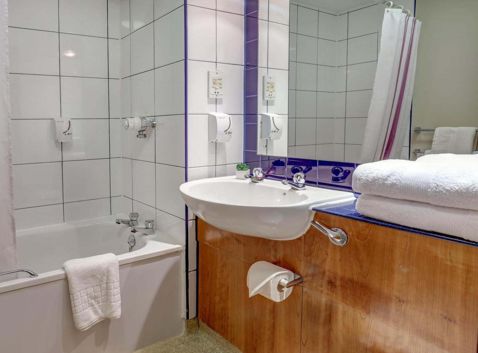 Casa Mere Manchester Airport, Knutsford, Sure Collection By Best Western Екстериор снимка