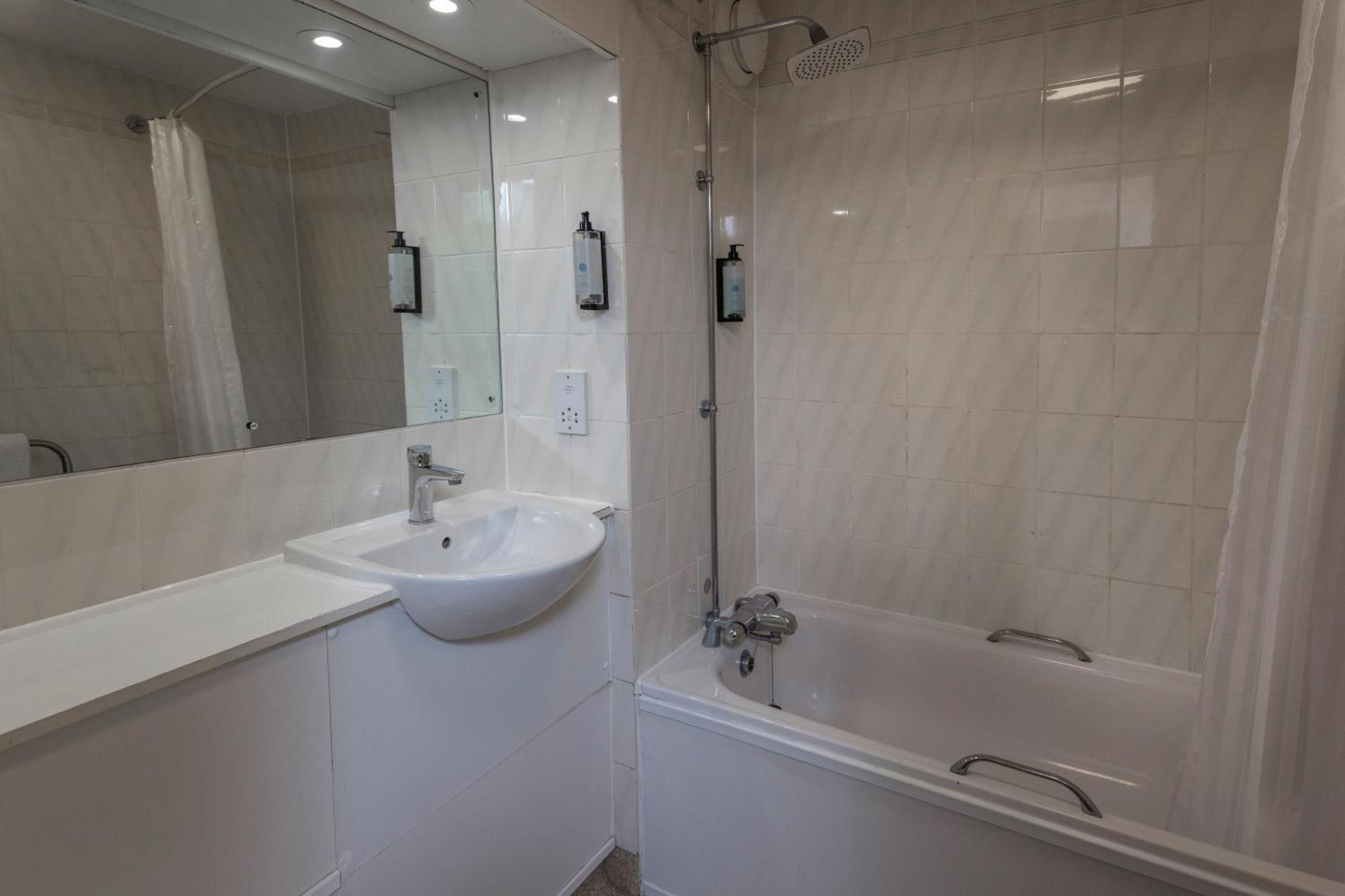 Casa Mere Manchester Airport, Knutsford, Sure Collection By Best Western Екстериор снимка