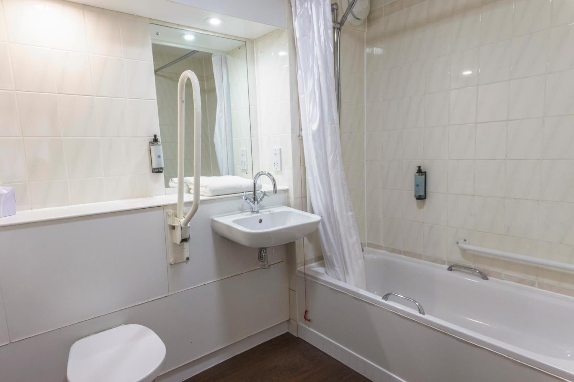 Casa Mere Manchester Airport, Knutsford, Sure Collection By Best Western Екстериор снимка