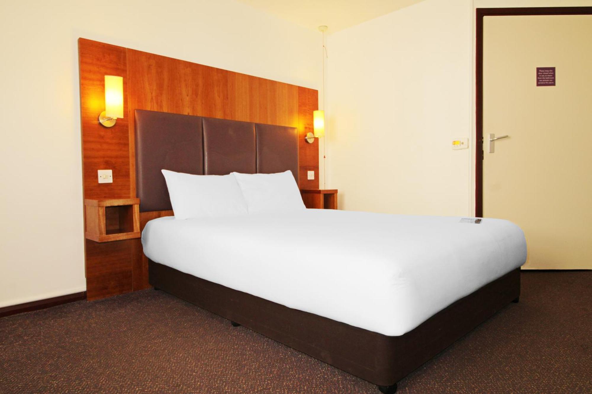 Casa Mere Manchester Airport, Knutsford, Sure Collection By Best Western Екстериор снимка